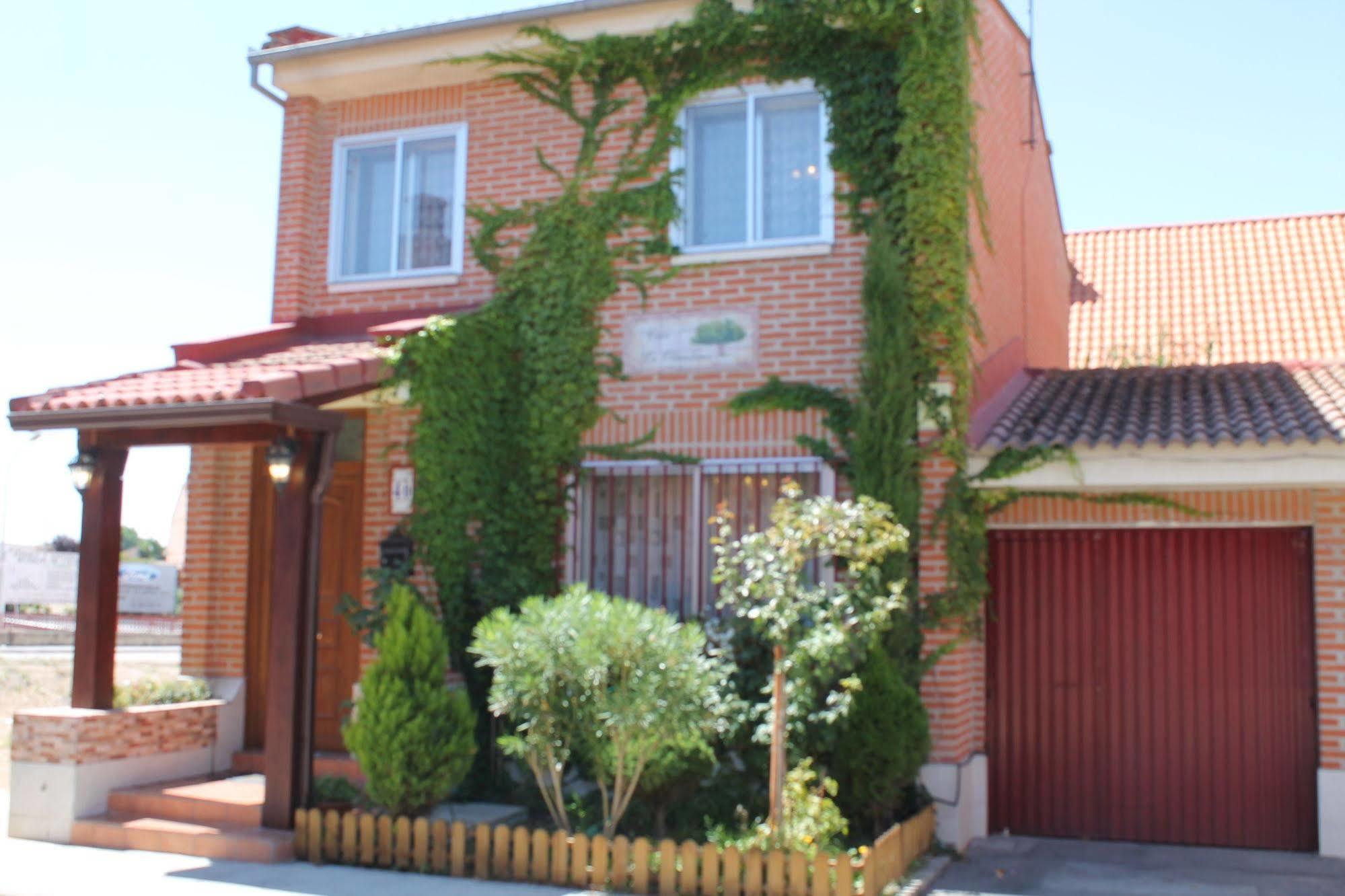 Alojamiento La Olmedana Olmedo Exterior foto